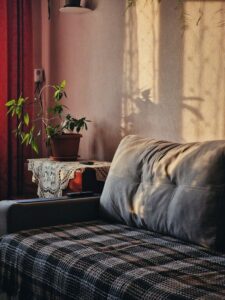 Simple Decor Changes to Create a Cozy and Inviting Living Space