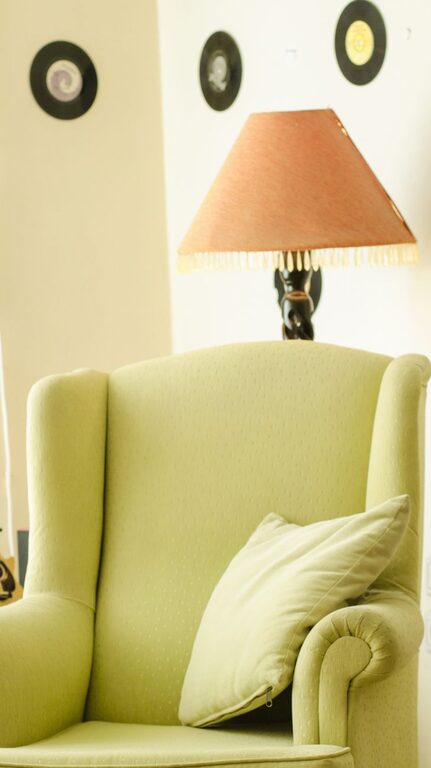 Simple Tips for Creating a Cozy and Inviting Home Environment
